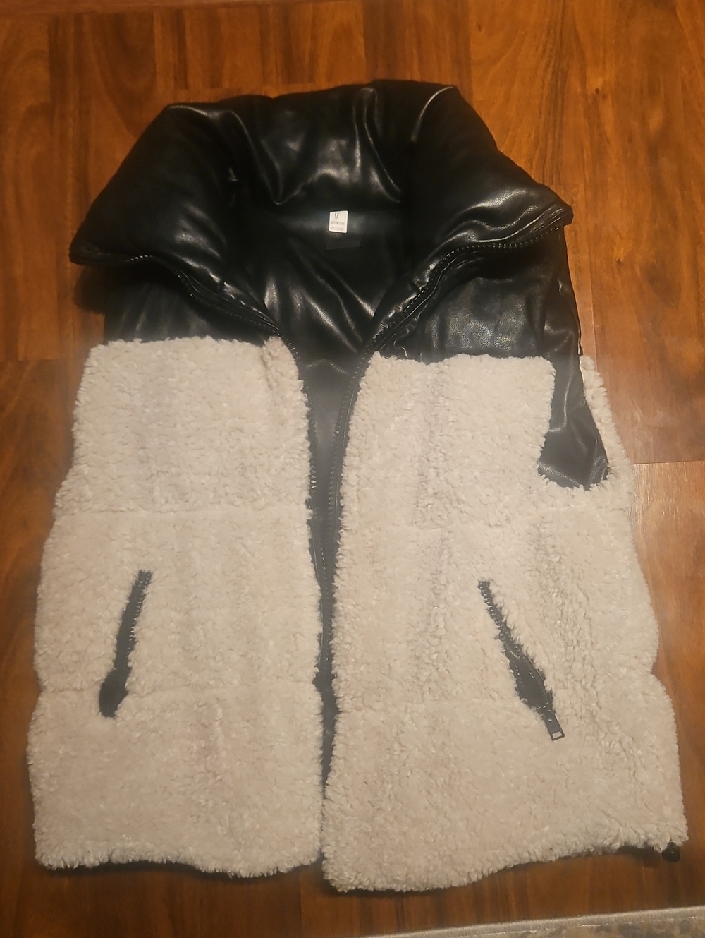 Lamarque Melicia Reversible Puffer Vest